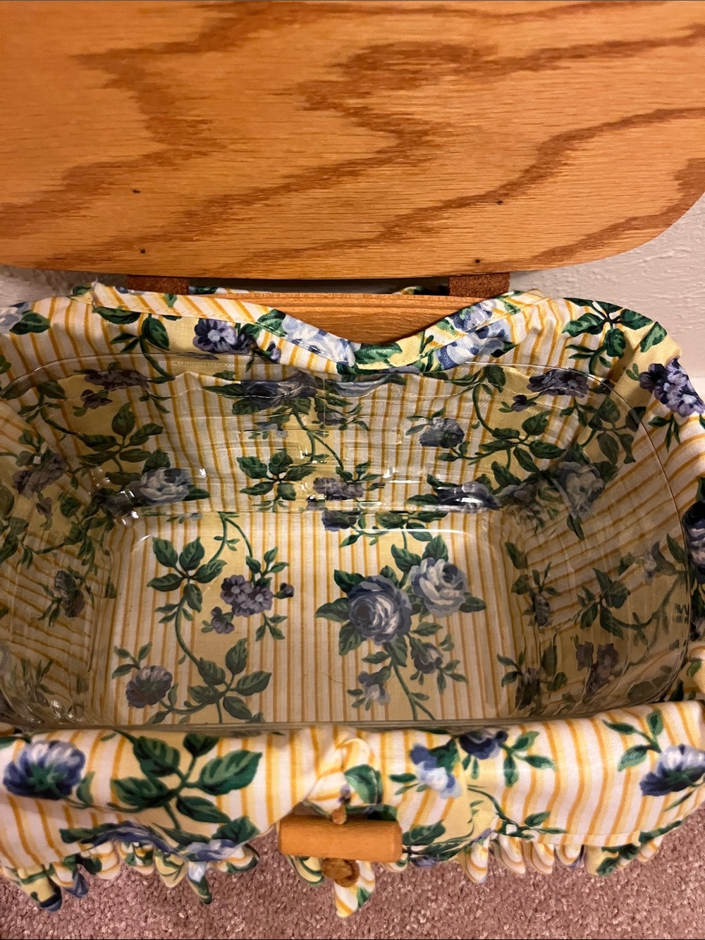 Longaberger Brown Woven Basket bag with Yellow Floral Liner and one more liner - Picture 3 of 7
